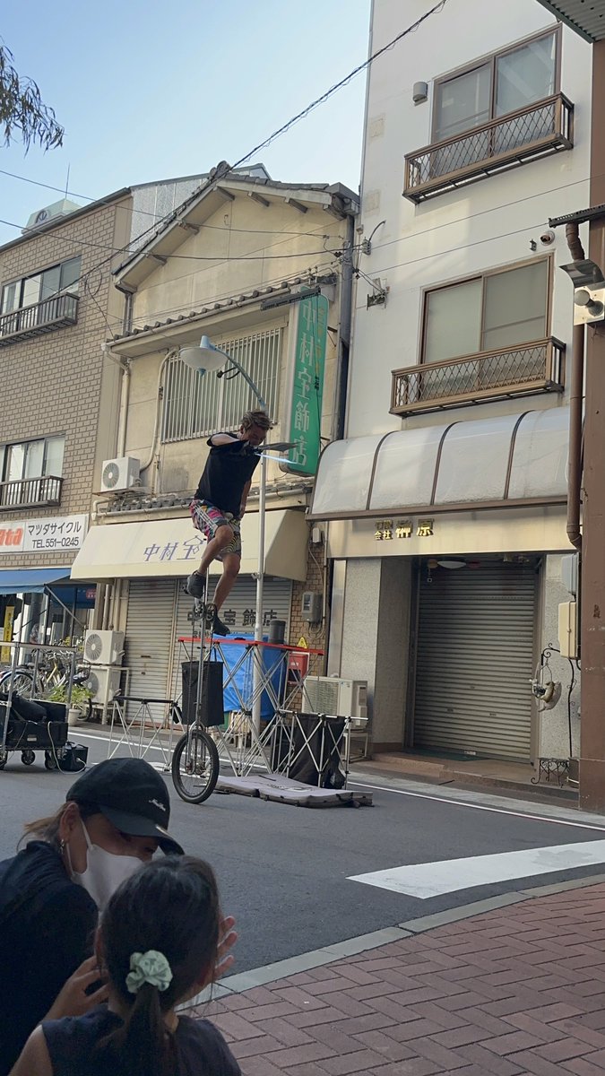 yomo_1500's tweet photo. 大道芸すごかったー
さすがに一輪車の時はヒヤッとした！
@Performer_LEO https://t.co/alvJUPjGEb