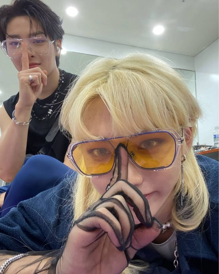 @ktxseye me and <a href="/nrizminh/">mar</a>