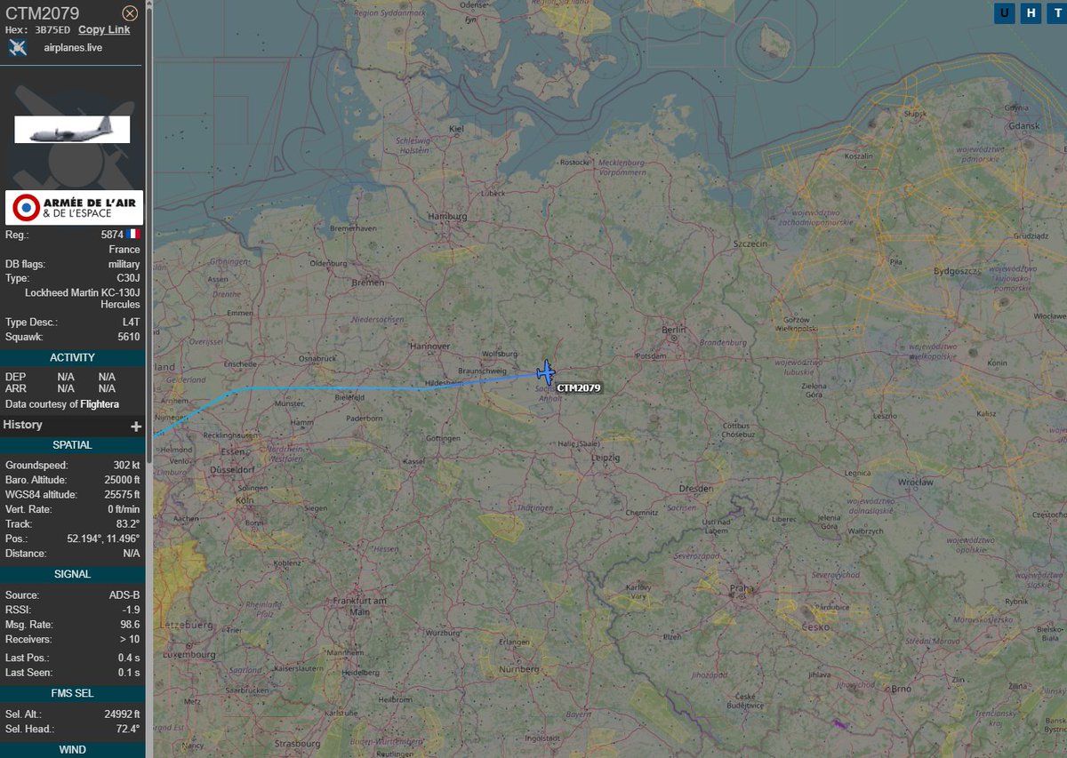 PolishMilRadar's tweet photo. 📅03.08⌚️09:58LT

Z bazy Evreux Fauville #LFOE 🇫🇷 do Rzeszowa Jasionki #EPRZ 🇵🇱 leci #CTM2079 Lockheed Martin KC-130J Hercules "5874" Sił Powietrznych Francji 🇫🇷. Samolot na FL250 dolatuje obecnie w okolice Berlina.
🔗 https://t.co/KmCOpNk2kM

#POLMILRADAR https://t.co/Gt0bz87WZT