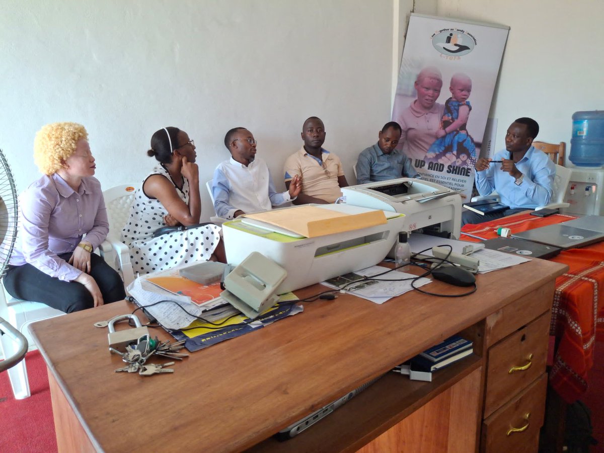 🤝 Rencontre entre les équipes du <a href="/cnjbdi/">Conseil National de la Jeunesse Burundaise</a> et du Youth Advisory Panel de <a href="/UNFPABurundi/">UNFPA in Burundi</a>: échanges autour des modalités de coopération et de l'exécution des activités dans le domaine Jeunesse, Paix et Sécurité au profit des jeunes burundais. #JPS #Jeunesse #Burundi