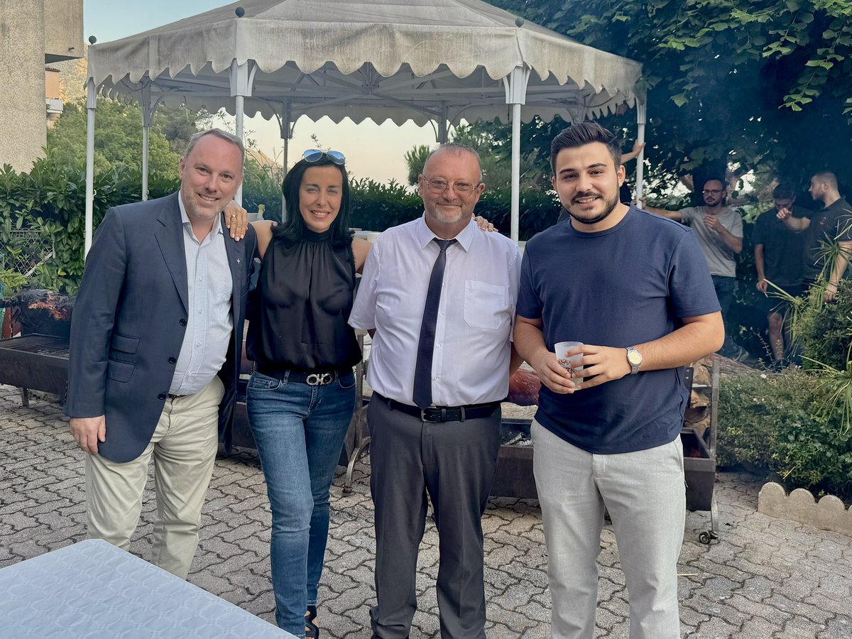 A_Masson06's tweet photo. 🎉 Belle soirée à #Castillon pour la Saint Julien aux côtés de mon ami le maire Olivier Chantreau ! 

Bravo à lui et à Castillon en fête pour leur engagement à faire vivre ce beau village perché. https://t.co/4MXauWoImt