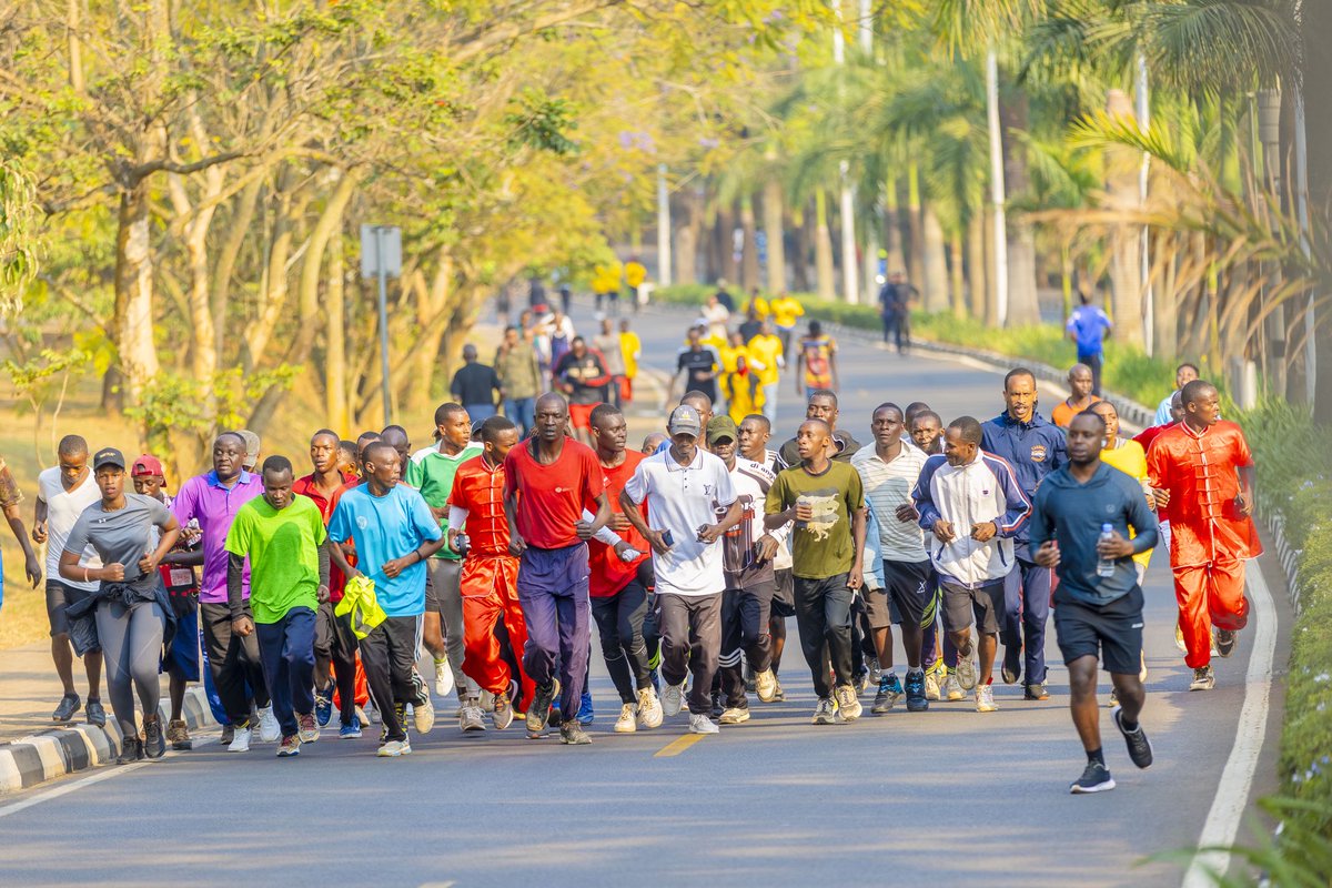 CityofKigali's tweet photo. Today, thousands of Kigali residents turned out for the bi-monthly #CarFreeDay, actively participating in various sports and wellness activities.
In line with promoting healthy lifestyles, participants were sensitized on the importance of breastfeeding under the theme: “Invest in Breastfeeding, Invest in the Future.”
@rrainfo also conducted public awareness on the ongoing TENGA PROMO, encouraging consumers to consistently request EBM invoices. By dialing *562#, individuals can register and stand a chance to win prizes in monthly draws.
Requesting EBM invoices not only earns rewards but also contributes to #KigaliYacu and national development.
For more pictures: https://t.co/aORNdOwQjH.
#BeatNCDs