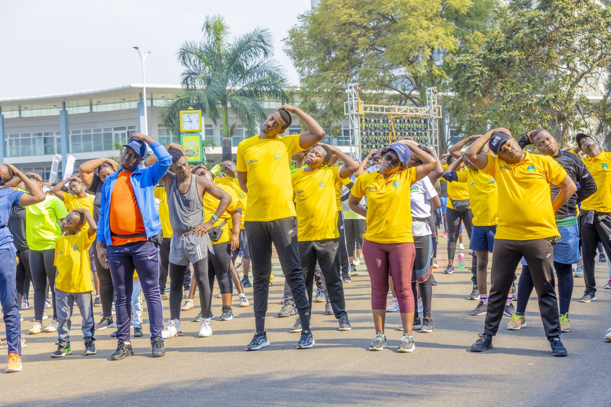 CityofKigali's tweet photo. Today, thousands of Kigali residents turned out for the bi-monthly #CarFreeDay, actively participating in various sports and wellness activities.
In line with promoting healthy lifestyles, participants were sensitized on the importance of breastfeeding under the theme: “Invest in Breastfeeding, Invest in the Future.”
@rrainfo also conducted public awareness on the ongoing TENGA PROMO, encouraging consumers to consistently request EBM invoices. By dialing *562#, individuals can register and stand a chance to win prizes in monthly draws.
Requesting EBM invoices not only earns rewards but also contributes to #KigaliYacu and national development.
For more pictures: https://t.co/aORNdOwQjH.
#BeatNCDs