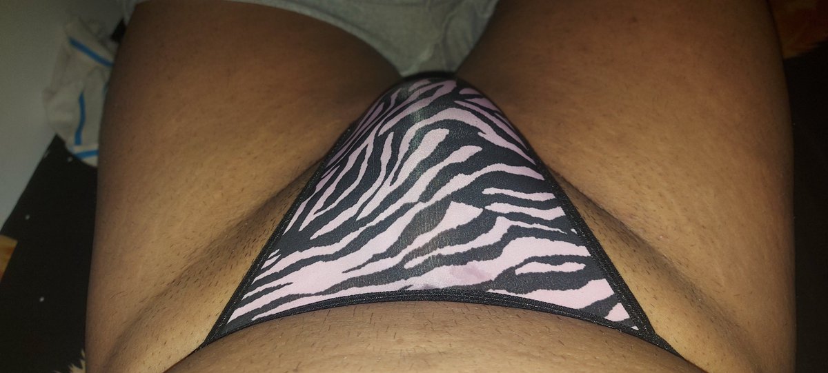 PantyLoverIND's tweet photo. चाची की गांड चाट कर, मैं अपनी ज़िंदगी का असली सुख पाता हूँ।
#PantyWorship #ChootKaPaani #DesiSlave #ChachiKeHukm #PantySlave https://t.co/bys1pEckte