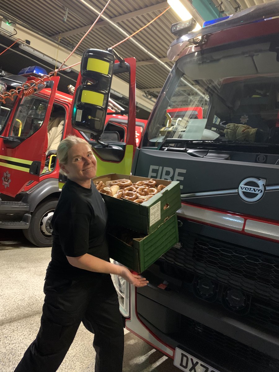 Midland International Aid Trust - MIAT twice a week supporting , acorns hospice staff, emergency workers, families &amp; Humanity First Foodbank walsall with #CostOfLivingCrisis.
Helping to feed tummies &amp; not  #landfill #landwaste
 
<a href="/LidlGB/">@LidlGB</a>