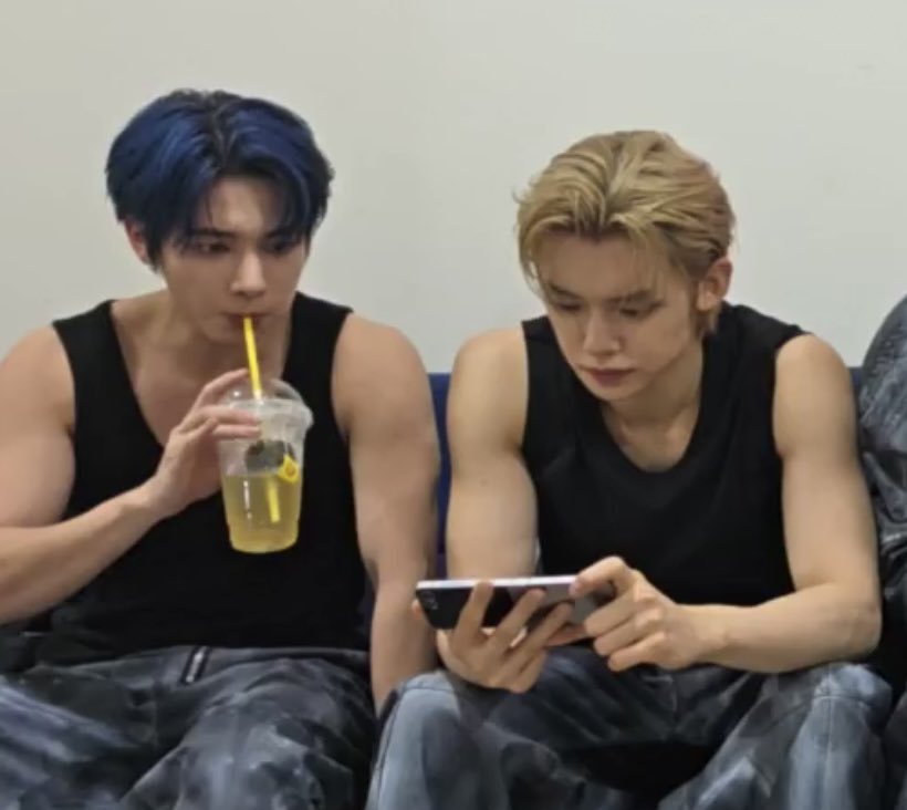 tyoises's tweet image. buff cats