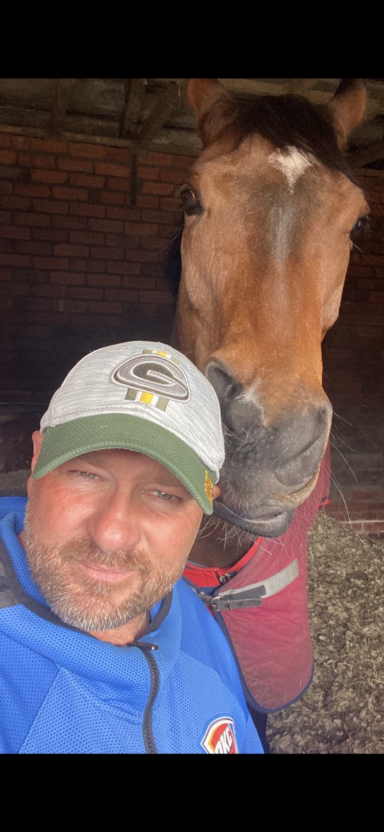 BrHeggs's tweet photo. Hopefully the rain comes as I’m off to Chester with my best mate &amp; warrior watching him strut his stuff, he’s in great form, trainers flying but as always &amp; especially him just come back safe &amp; sound, he’s owes me nothing @jasonhart13 rides for @HerringtonRace #leggy #pray4rain https://t.co/997i6zU1Zp