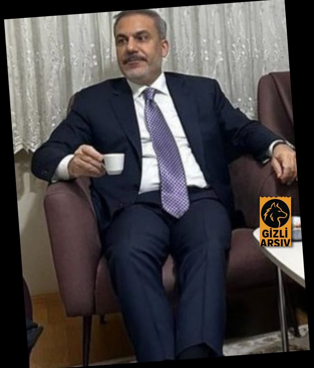 Hakan Fidan:

“Türk Devleti bazen geç devreye girer…
Ama girer..”

“Türk Devleti ‘ben yaptım’ demez;
Yapar, geçer…
Az sabır!”