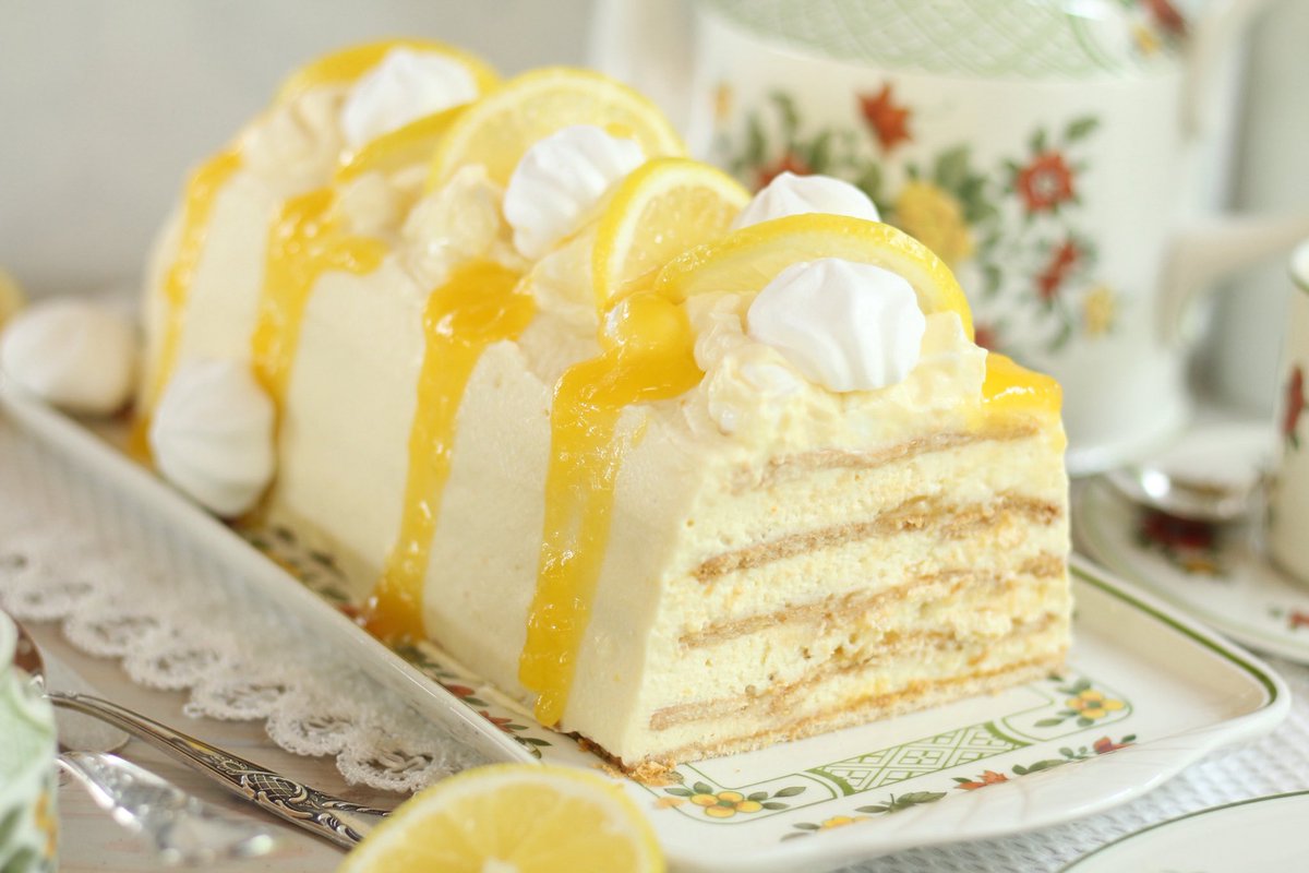 🍋 HIMMLISCHER ZITRONEN-BAISER-KUCHEN OHNE BACKEN MIT LEMON CURD! REZEPT ... youtu.be/M-YVelmNRek?si… via <a href="/YouTube/">YouTube</a>