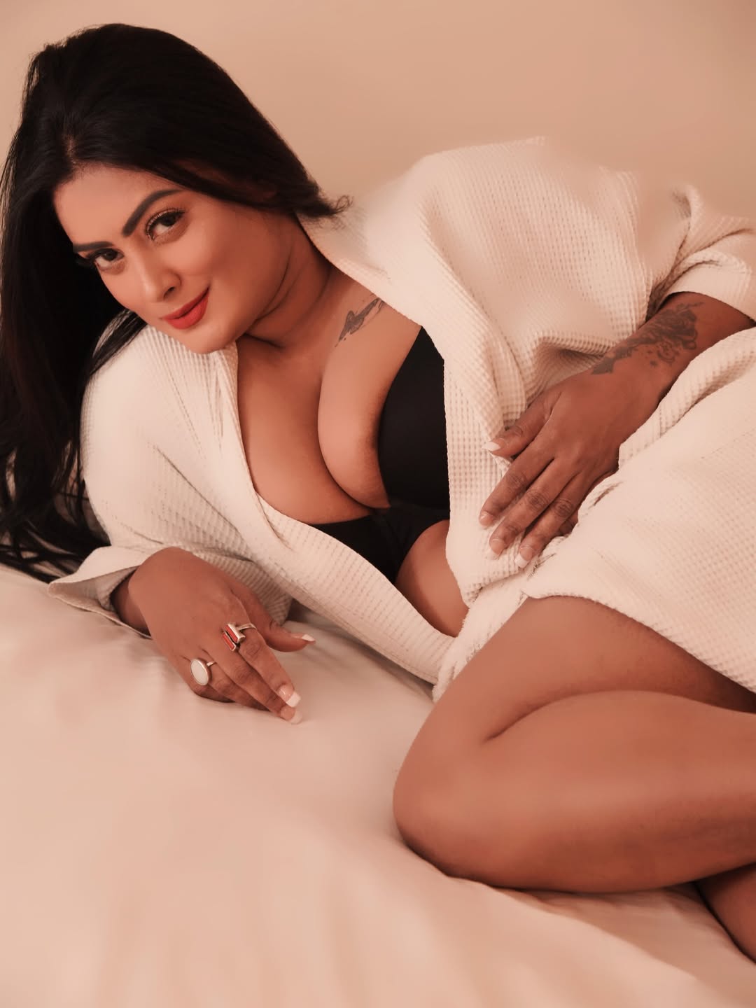 GxaeHF8bEAAt65o?format=jpg&name=large