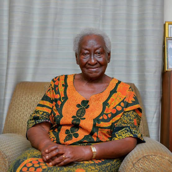 Amawulire g'okufa kwa Muky. Rhoda Kalema, muwala wa Katikkiro Martin Luther Nsibirwa, gatunakuwazza nnyo! Abadde awa ekifaananyi ekituufu ku mbeera z'omukyala ow'ettutumu era munnabyabufuzi.

Tunaamujjukiranga olw'okukuza abaana n'okukuuma amaka okuva bba, William Kalema, lwe