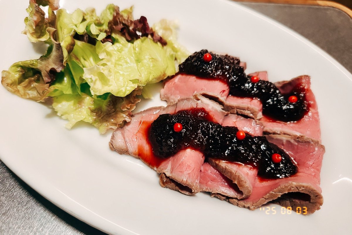 totonoitaizo's tweet image. サウナ飯はすぐ近くの　#BATHE