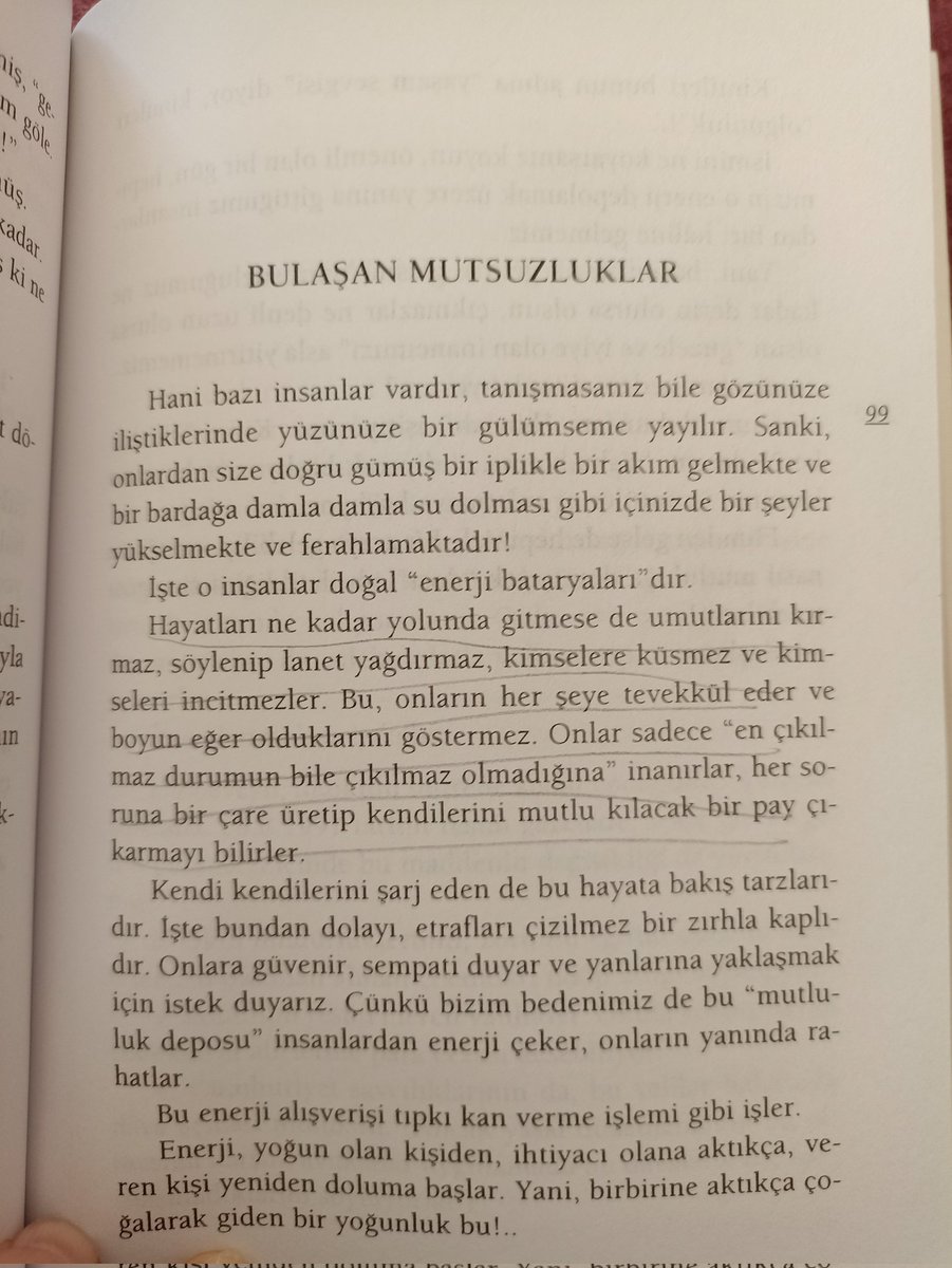 SevgiErgan's tweet photo. Hoşuma gitmeyenlerin içinden gülümseme de çıkarabilmeyi, bana kötü davrananlar öğretti. 
#ekmekarasıhayat 
#Ayşenuryazıcı https://t.co/B1TGk6Xhmh