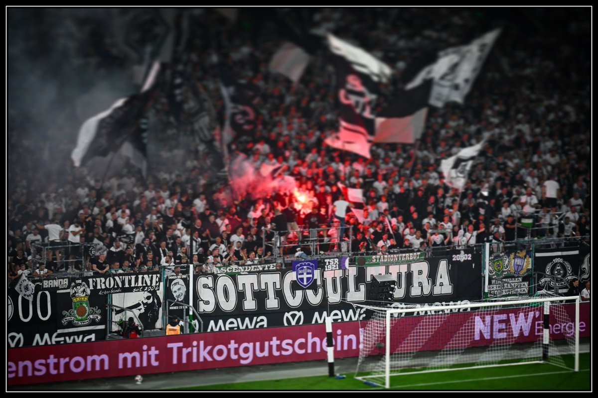 ⚽️ <a href="/borussia/">Borussia</a> - <a href="/valenciacf/">Valencia CF</a> 
🏆 Freundschaftsspiel
📅 02-08-2025
🏟 Borussia-Park

#BMGval #BorussiaMönchengladbach #ValenciaCF #Sottocultura #OnTour #Deutschland