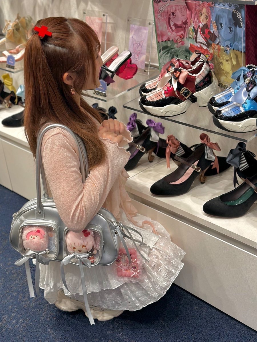 ぷくちゃんさま専用 しゅごキャラ！の世界観をぎゅっと詰め込んだスニーカー👟✨ 毎日