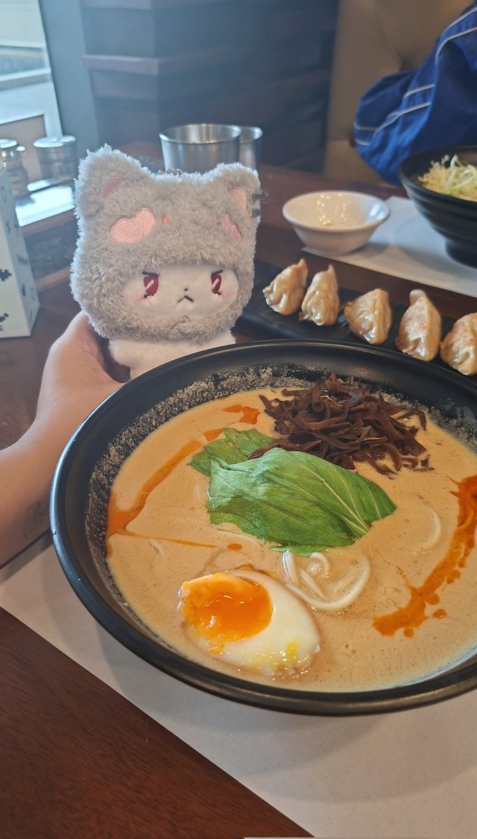 MyNemesisBias's tweet photo. Muhmo ang Meowmi's day out.
#plave #plliph #plaveph #muhmo #meowmiplave #kpop https://t.co/cupa6LxR1v