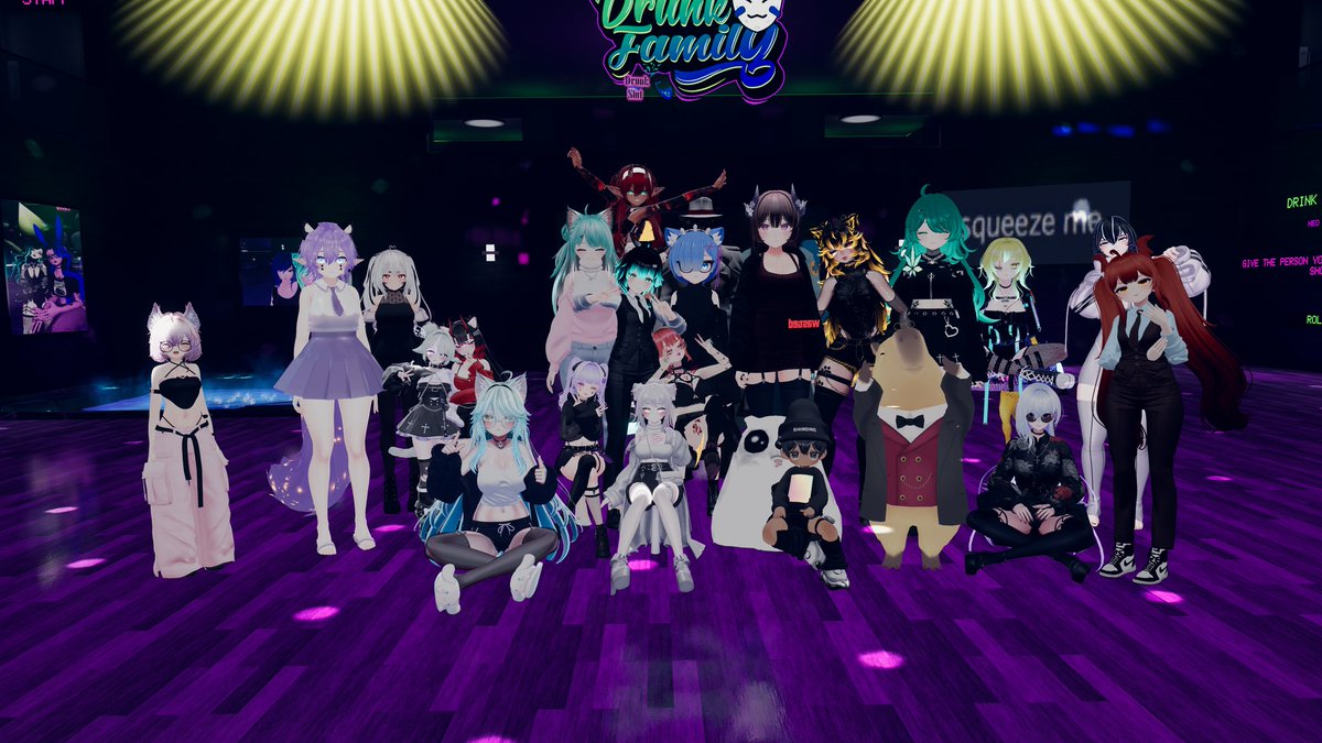 Tayan115's tweet photo. Muchas gracias a todas las personas que me saludaron, me acompañaron y vinieron por mi cumpleaños, otro excelente año más compartiendolo con las personas correctas, muchas gracias 🫂🖤 https://t.co/BNSg4HkzCy