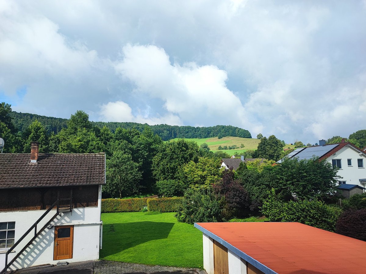 Morning together in die kleene #Smattphone ☕
Wünsche euch einen tollen #Sonntag
Heute ist u.a. der "Reinige deine #Böden #Tag"
Heute ist #Sonntag, dieser #Tag kann mich mal🧐
Noch 5 Tage arbeiten, dann ist endlich Urlaub🎉
Passt auf euch auf und seid #achtsam