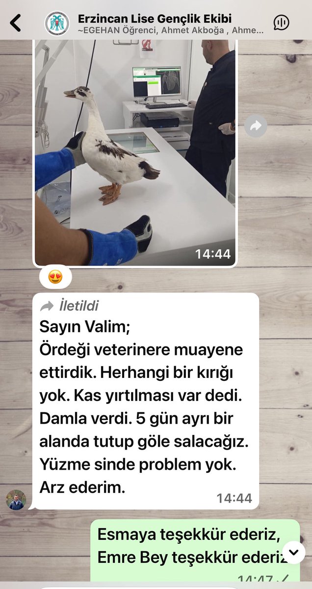 Erzincan’da gençlerle birlikte kurduğumuz bir gönül grubumuz var. 

Sayımız 476’yı geçti. Her biri pırıl pırıl, duyarlı ve sorumluluk sahibi gençler…

Bu grupta biz, Vali yardımcılarımız, birim  amirlerimizin tamamı var.

Bu grup, şehrimizin aynası gibi.
Onlar görüyor, yazıyor;