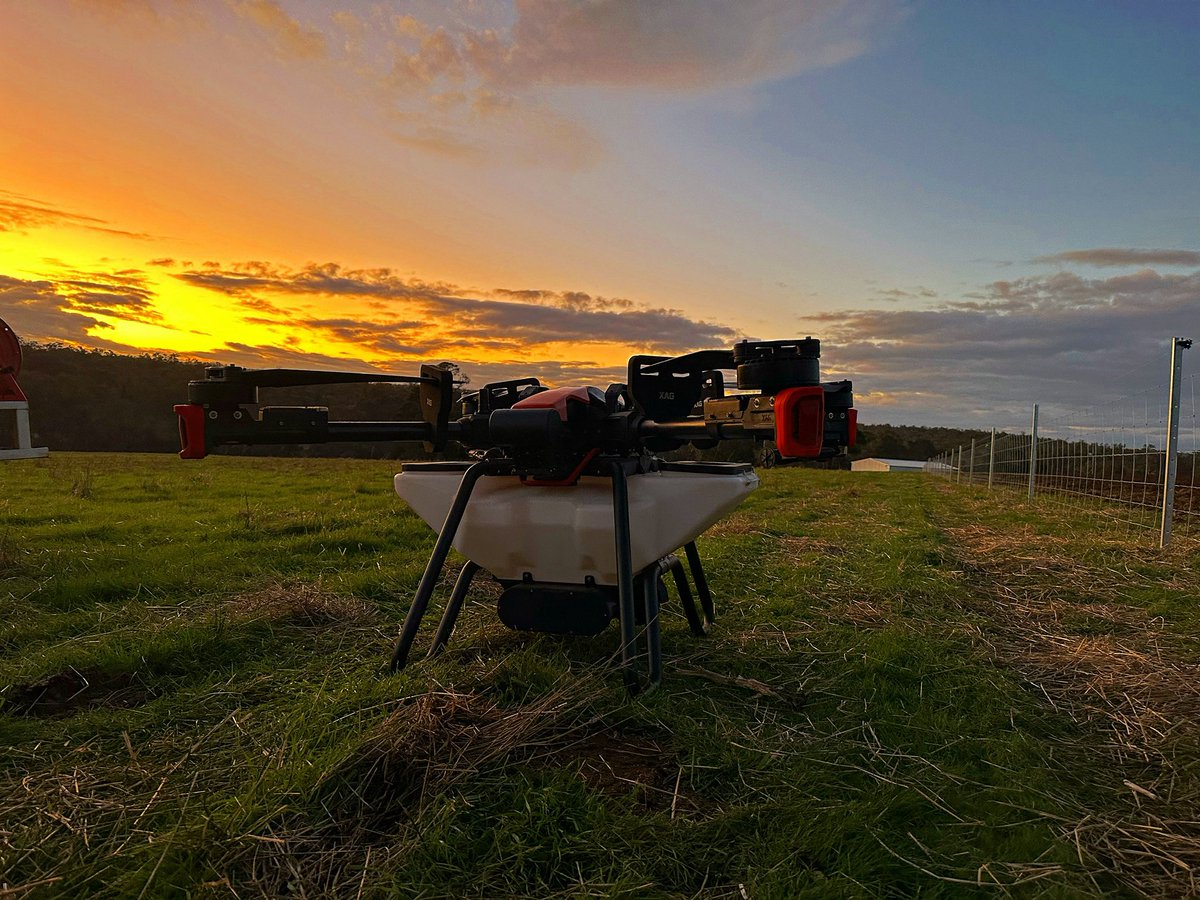 We have availability for urea spreading with drones on the days we can’t spray. Should be able to free 3-4 drones up with a capacity of 50-70kg each

If you’d like to book in for those days, give us a message