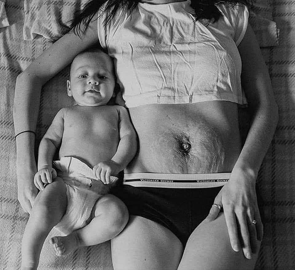 Si cada hombre tuviera la conciencia de todo lo que una mujer pasa para darles la vida, nunca haría daño a una mujer.

Anónimo 
#FelizDomingo 
#BuenosDías ☀️🥰🫂🌻🌷