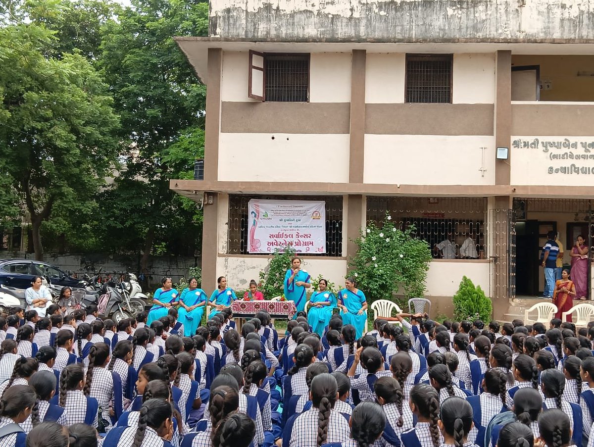 01/08/2025 को पेटलाद में सर्वाइकल कैंसर अवेयरनेस कार्यक्रम आयोजित किया गया।
बालिकाओं को लक्षण, बचाव व वैक्सीनेशन की जानकारी दी गई।
#CervicalCancerAwareness #SuwasiniTrust #HealthForGirls #VaccinationDrive #UrvashiKunwarba