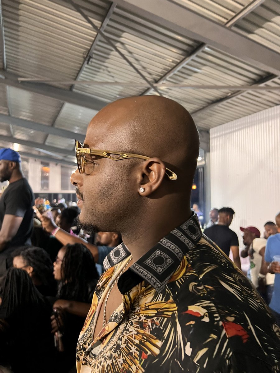 Exquisite Vince …™️⭕️