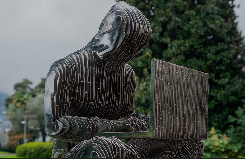 BIT_CO_'s tweet photo. 🚨 BREAKING: The Satoshi Nakamoto statue in Lugano, Switzerland has been stolen, according to Satoshigallery — the group behind the global statue initiative. 

They’re offering a 0.1 $BTC reward for any info leading to its recovery. 😳

Despite the setback, the mission stays strong:
- 21 cities.
- 1 vision. 
- Bitcoin lives on.