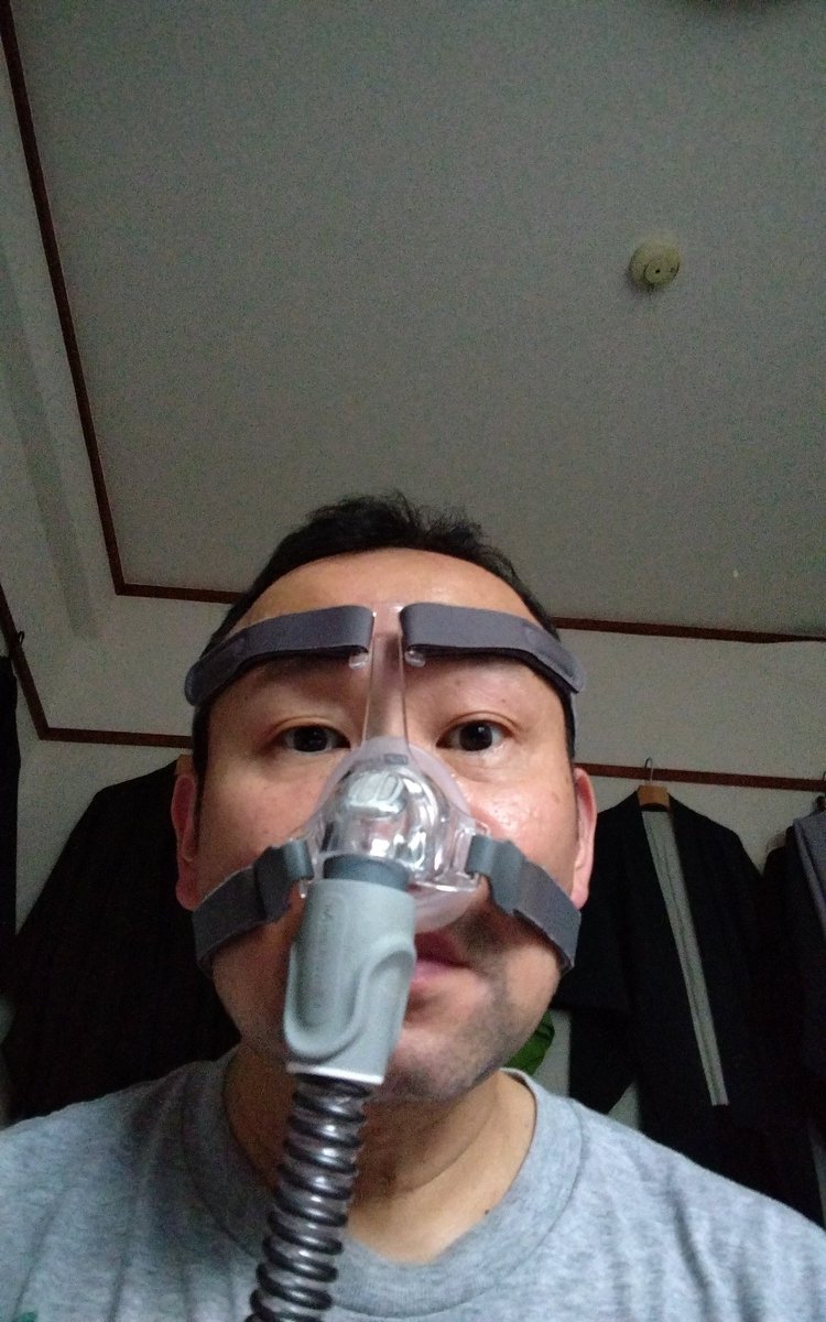 tatekawakikkou's tweet image. 暑くて寝られない人は睡眠時無呼吸症候群かもしれません、眠り浅いので暑さを強く感じる😞室温32.5℃ノーエアコンでもシーパップで深い眠り💤まぁ涼しいとは思いませんが😅 #睡眠時無呼吸症候群 #シーパップハイスクール #睡眠時無呼吸症候群落語家 #ＳＡＳ