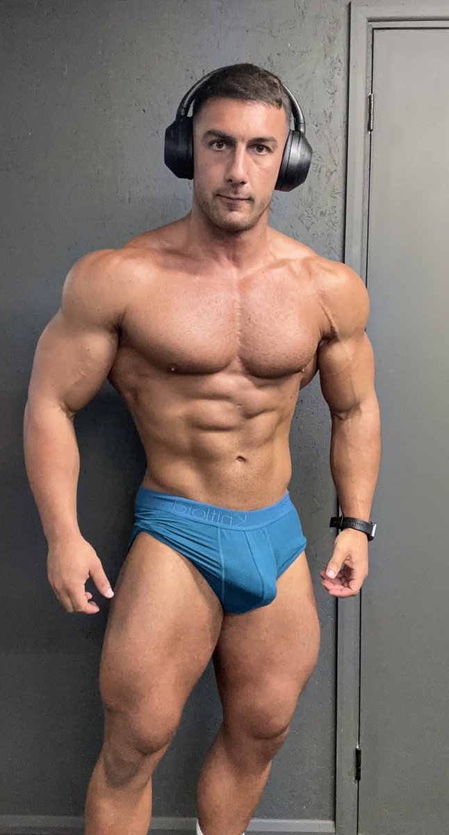 AlphaMuscleGod tweet media