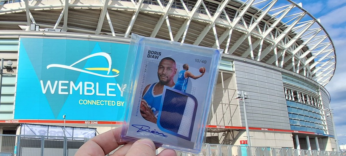 Boris était à Londres et pour continuer son #SummerHobby en beauté, il s'est rendu à Wembley pour  le concert d'Oasis.
<a href="/Gylbret/">Gyl</a> 
#Cardsaddict