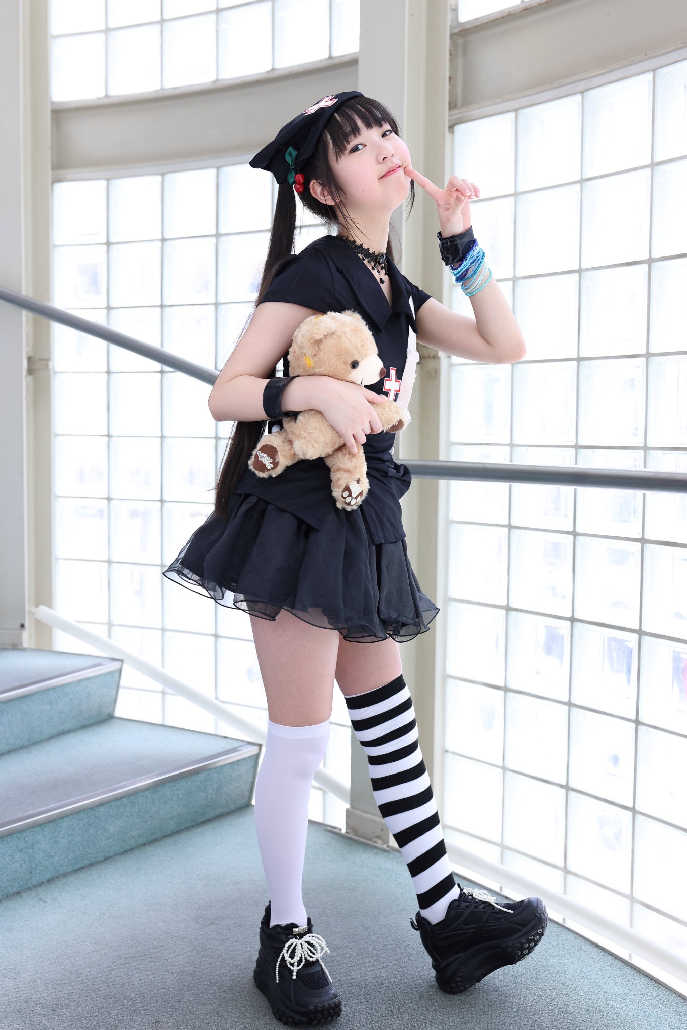 ぴょんちゃん ゆ*ん様 ジェニーフレンド27cmドール服 くすみピンク♡レースと