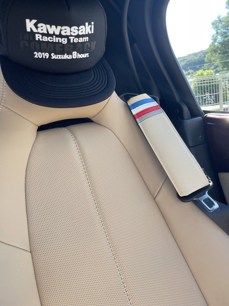 今回預けた分でとりあえずロードスターの改造は終了

次のボーナスで、マフラーとか、フォグライトかと思ってるけど、
その前に、ドラレコ早く決めないと...

結局ND２につけるドラレコ何がいいか決められない