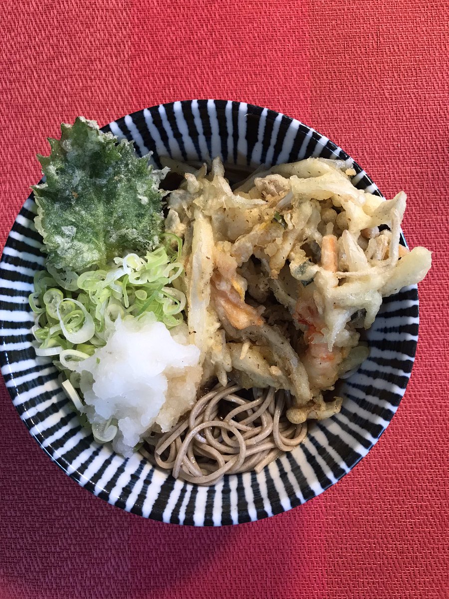 今日も天ぷらの修行をした

かき揚げは
難しい😂

練習とは言え
食べ過ぎて🐷やばい

上手くできる前に
体重が増えるんじゃ🙄⁉️

#かき揚げ蕎麦
#ゆるゆるダイエット部