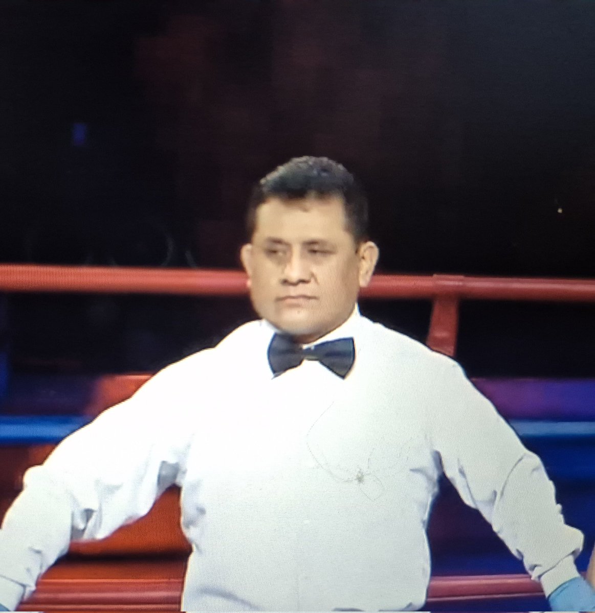 La cabra de los arbitrajes.

Cuenta la leyenda que todavía esta dejando que le pegue la Pinky a Zully.

G.O.A.T.