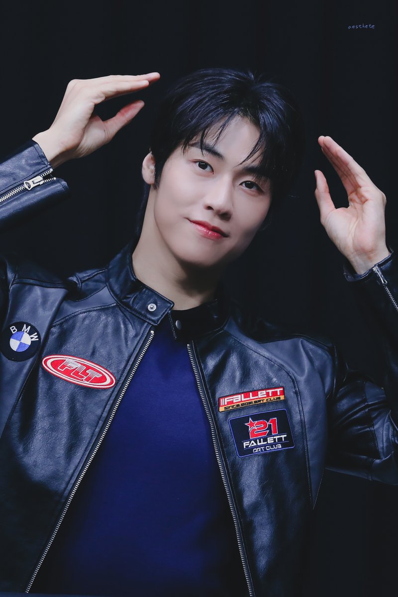 250729 뮤직아트 팬싸
#엔플라잉 #NFlying
#이승협 #LeeSeungHyub
blog.kakaocdn.net/dna/5uioj/btsP…
blog.kakaocdn.net/dna/cflUeK/bts…
blog.kakaocdn.net/dna/5PWlA/btsP…