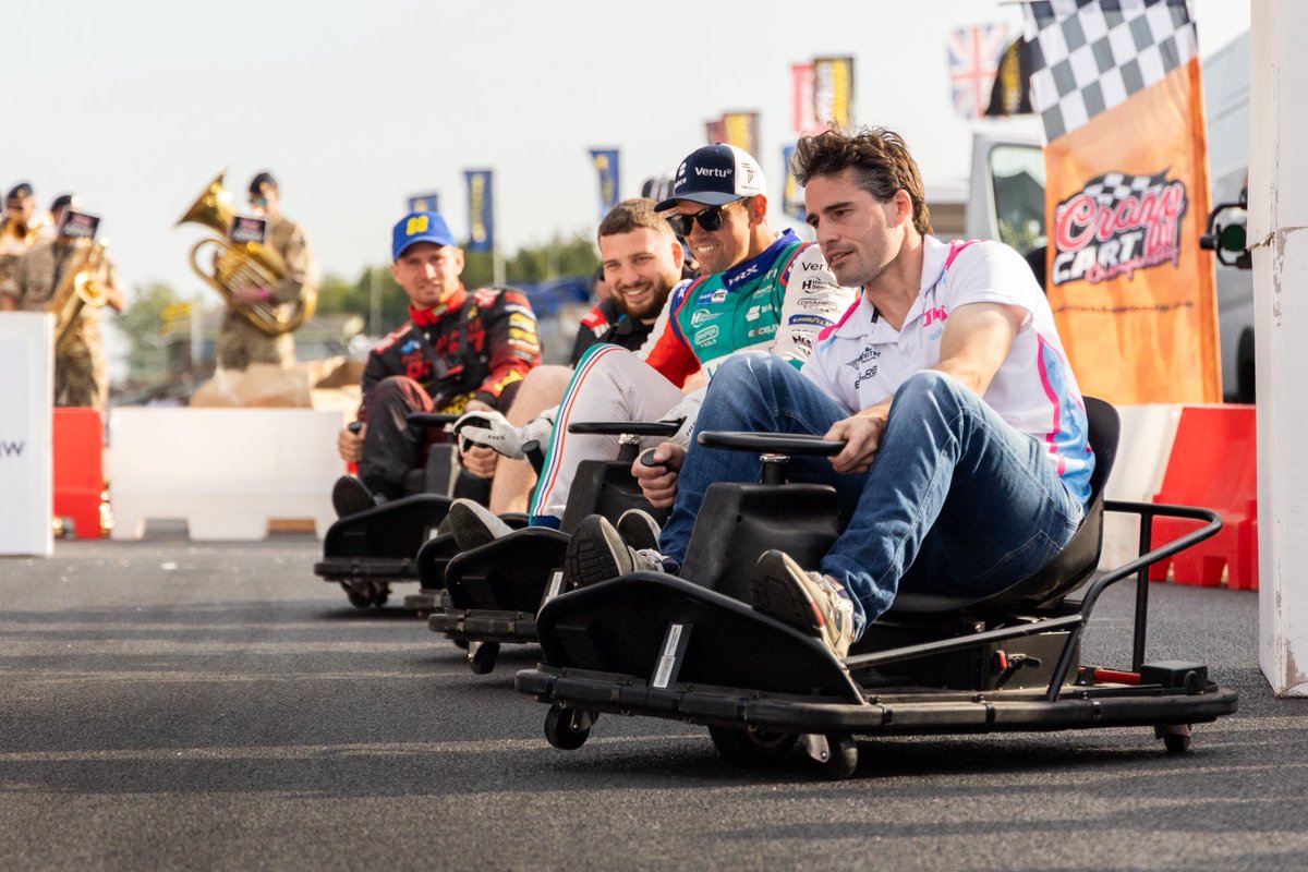 crazycartchamp's tweet photo. Craziness as usual yesterday at Croft!! 🍌 🍍

Thank you to @AEE_Band for joining us and having a go on the Carts!!

#Razor #CrazyCarts #RideWithRazor #BTCC #Motorsport https://t.co/P08Ku1REbe