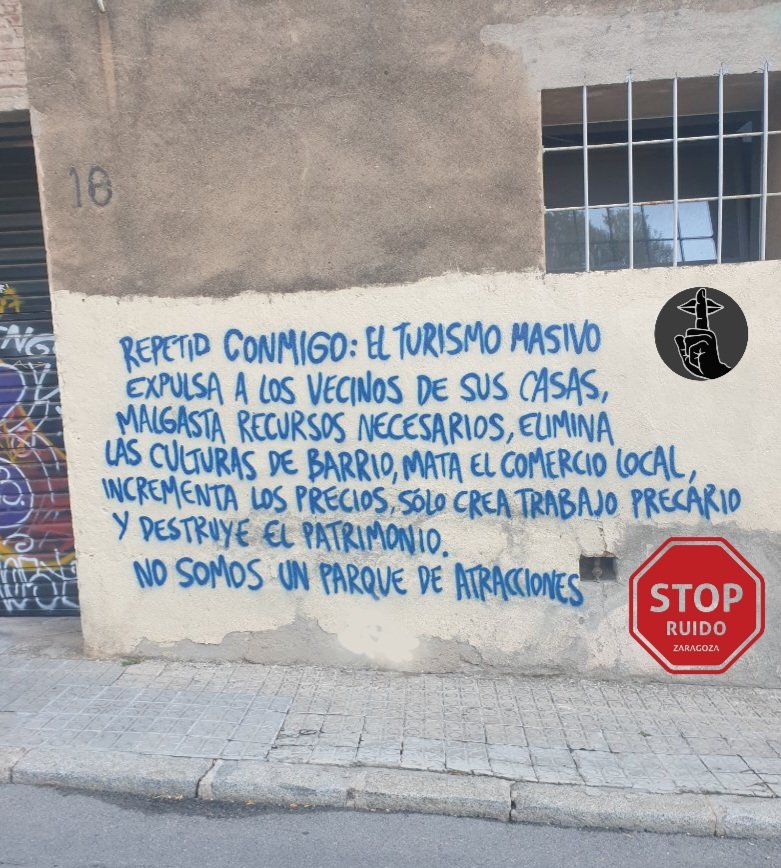 StopRuidoZgz's tweet photo. Repite conmigo 
"EL TURISMO MASIVO EXPULSA A LOS VECINOS"

"EL TURISMO DEPREDADOR NO ES COMPATIBLE CON LA VIDA DE LOS RESIDENTES"

@zaragoza_es ¿algo que hacer? https://t.co/9uWf52clsN