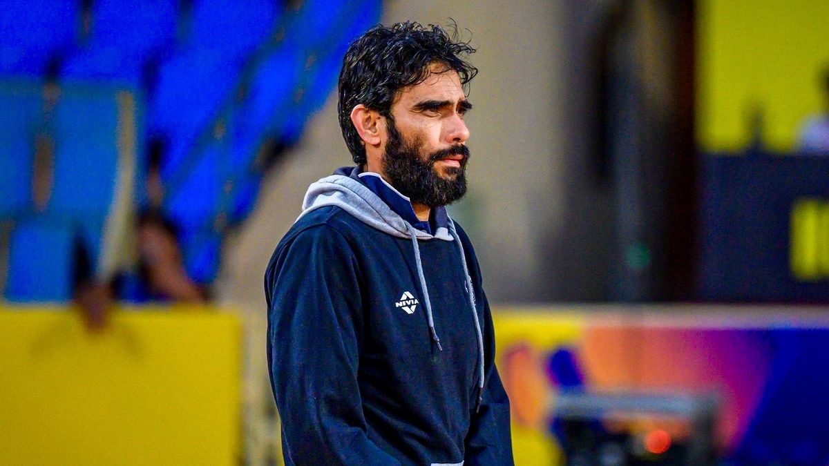 Nilanjan Datta (@dattanilanjan) on Twitter photo Brilliant scheduling masterclass from #AIFF
<a href="/JamshedpurFC/">Jamshedpur FC</a> coached by Khalid, play <a href="/thedurandcup/">Durand Cup</a> QF on 16-17, potential final on 23.
India reports for #CAFANationsCup on 27, play on 29.
How many days does Khalid get for National camp.
BTW #IndianFootball still negotiating terms. Brilliant scheduling masterclass from #AIFF
<a href="/JamshedpurFC/">Jamshedpur FC</a> coached by Khalid, play <a href="/thedurandcup/">Durand Cup</a> QF on 16-17, potential final on 23.
India reports for #CAFANationsCup on 27, play on 29.
How many days does Khalid get for National camp.
BTW #IndianFootball still negotiating terms.