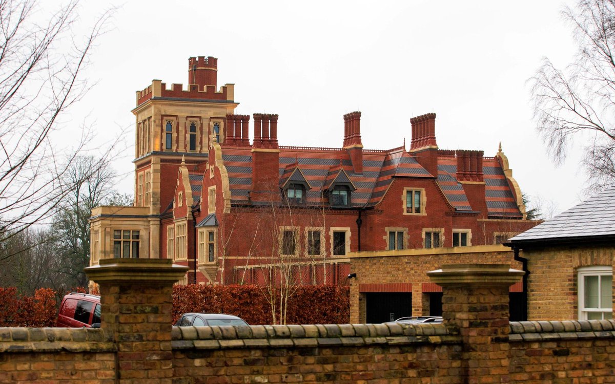 Beefeater (@beefeater_fella) on Twitter photo <a href="/VolodyaTretyak/">Volodymyr Tretyak 🇺🇦</a> Now here are verifiable russian owned property in London.
Athlone House owned by Mikhail Fridman, He purchased the property in 2016 for £65 million and is currently restoring it for use as a family home. <a href="/Keir_Starmer/">Keir Starmer</a> apparently fully approves of protecting dozens of russian <a href="/VolodyaTretyak/">Volodymyr Tretyak 🇺🇦</a> Now here are verifiable russian owned property in London.
Athlone House owned by Mikhail Fridman, He purchased the property in 2016 for £65 million and is currently restoring it for use as a family home. <a href="/Keir_Starmer/">Keir Starmer</a> apparently fully approves of protecting dozens of russian