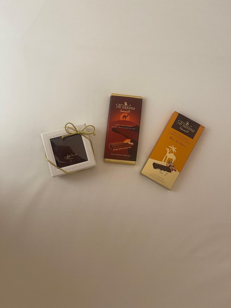 Sumisos detallistas, mis favoritos 🍫😋

#sumiso #sumisofinanciero #dubai #mistress_in_riyadh #dubai #madrid #Mistress_in_bahrain #mistress