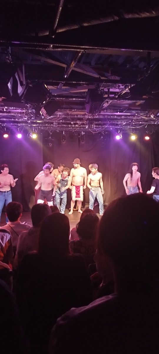 男肉 du Soleilの悲劇EXPO 2025を観てきました🙌
20周年の集大成という熱量！過去のダンスをいろいろ詰め込んで、現実と虚構を行ったり来たりして、今日も無事に全員生き返っていました😆
ゲストの御厨さんの馴染み具合も佐々木さんの何でもできすぎる力も、全てに元気貰いました！