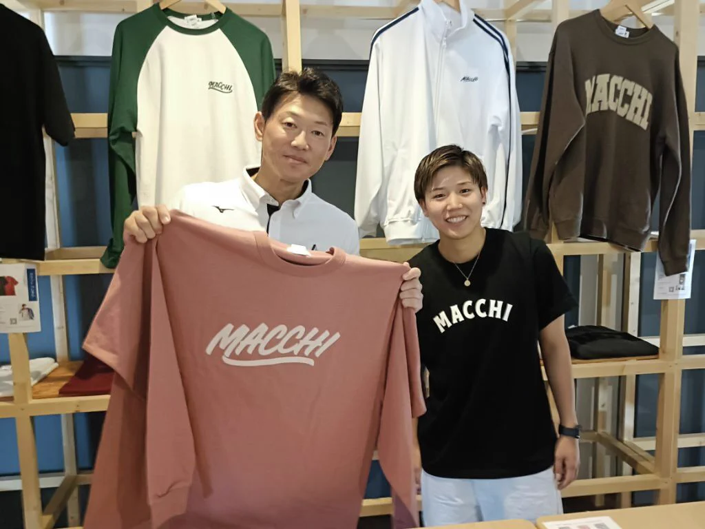 町田瑠唯　MACCHI サイン入りTシャツ ホワイト　富士通レッドウェーブ 旭川市役所【公式】 on X: 