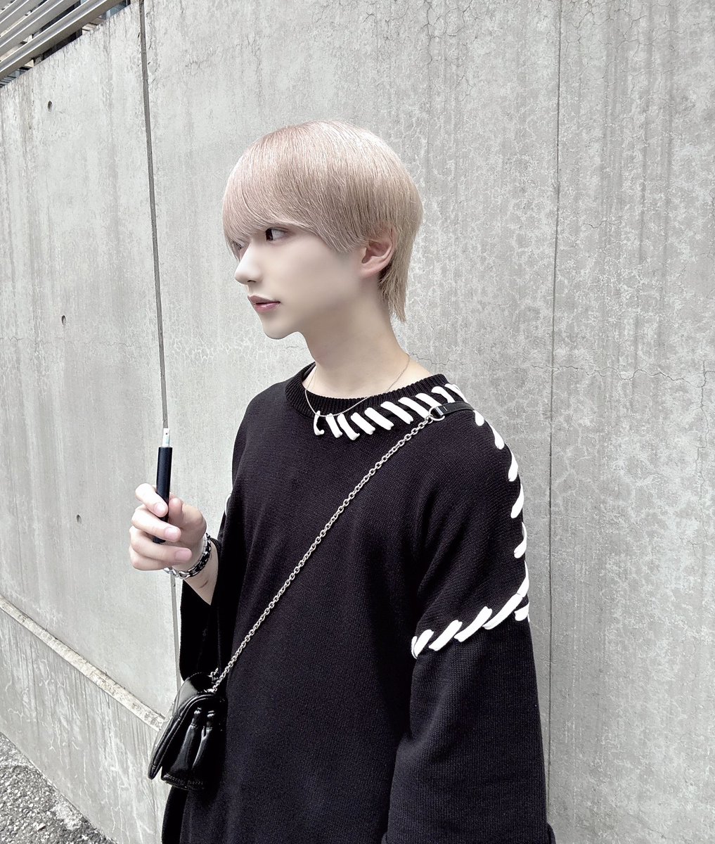 律 (@lllzvkq) on Twitter photo 