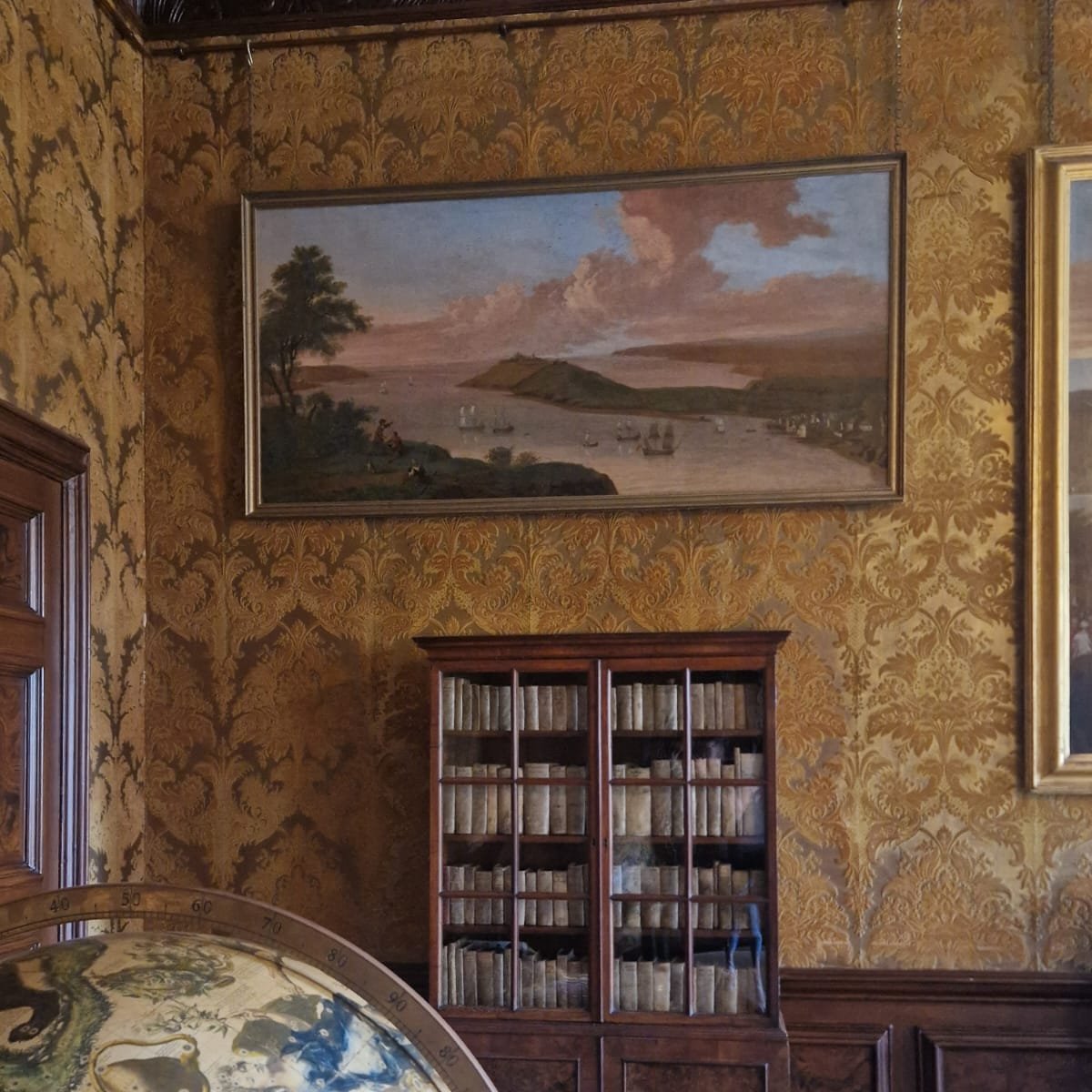 A painting thought to have been part of William Blathwayt's original collection at Dyrham has gone on show in the house thanks to a loan. The loaned 17th-century 'View of Falmouth' by Hendrick Danckerts now sits alongside 'View of Portsmouth', already in the house. 
📷Natasha M