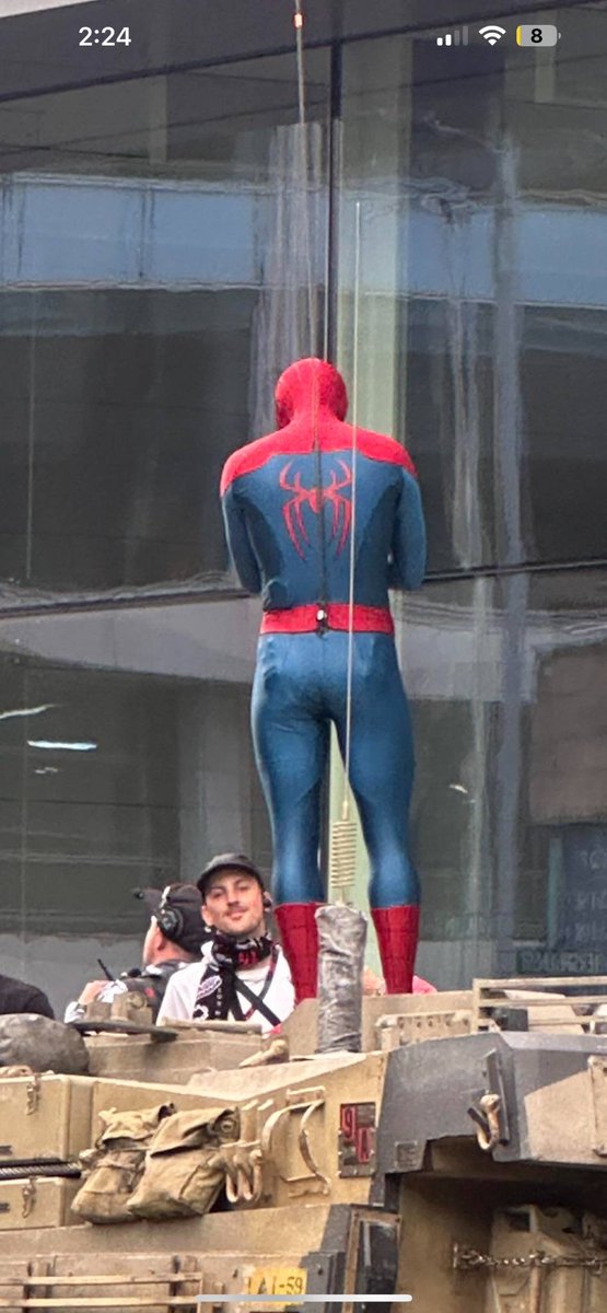 BREAKING: FIRST LOOK AT SPIDER-MAN IN SPIDER-MAN BRAND NEW DAY.