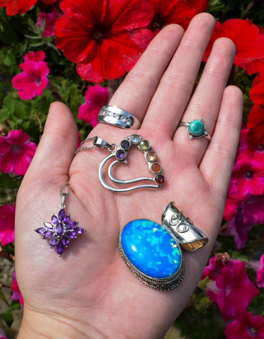 The Angelic Collection just flew in 🧚‍♀️

Head on over to see necklaces, rings and earrings galore ☺️

#UKGiftAM