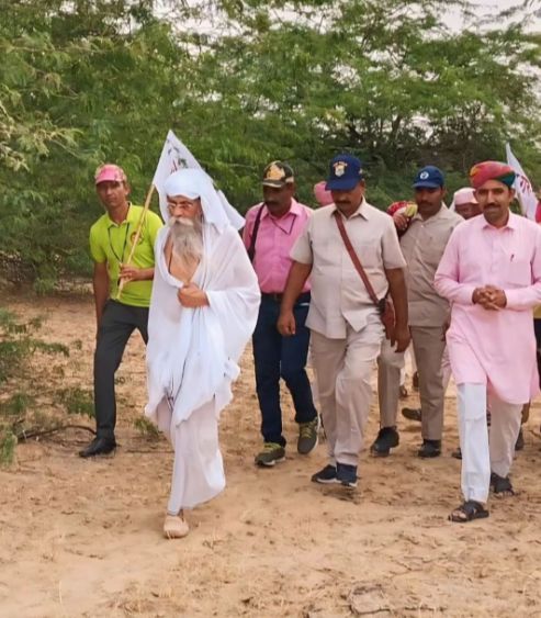 जयगुरूदेव 
बन्धन मुक्ति की करो तैयारी 
#रक्षाबंधन_पर_झुंझनू_आओ_नरनारी