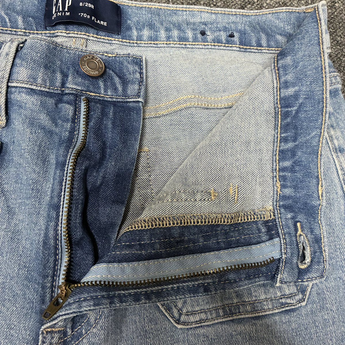 furugiYUA's tweet image. ＞＞＞古着屋YUA

GAP👖
フレアデニム  29インチ

 #gapdenim 
 #70sflare 
 #フレアデニム
 #gap 

￥2200-(込)

 #古着屋  #駅近古着屋  #駅近 #アメリカ古着  #ヴィンテージ  #usa  #usa古着  #nike #ralphlauren #adidas #nike #奈良  #田原本  #田原本駅  #田原本町  #奈良古着  #奈良古着屋