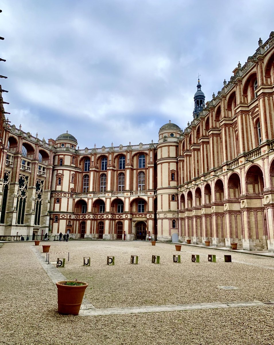 Coucou le 1er dimanche du mois, te souviens-tu que les musées sont gratuits en grande partie ?
Faites-vous plaisir dans toute l’Île-de-France, le patrimoine se pliera en quatre afin de vous régaler - et vous cultiver bien sûr !